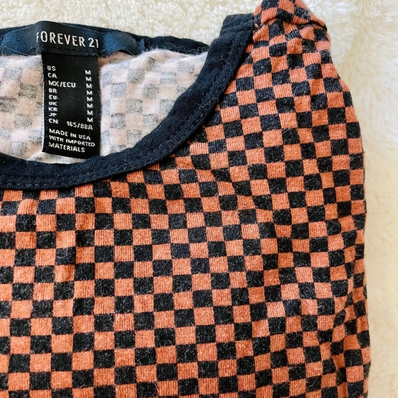 long sleeved checkered top! - Picture 5 of 6